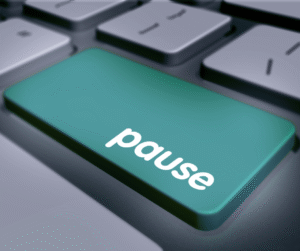 Pause-button-on-a-keyboard